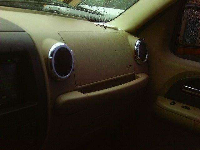 2005 Ford Expedition Eddie Bauer 4WD 4dr SUV